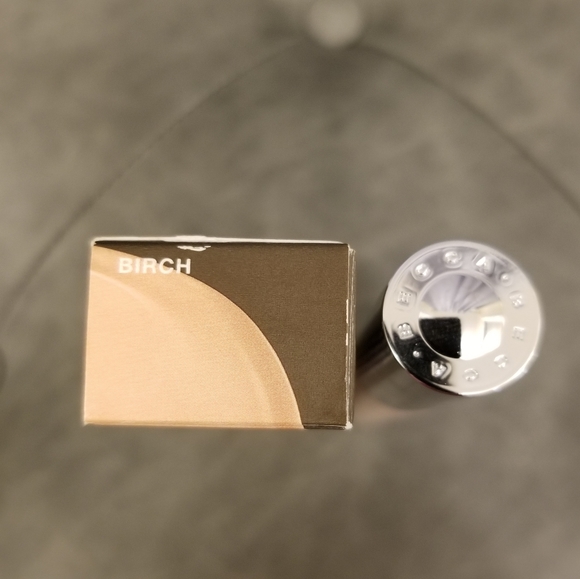 Becca ultimate coverage long wear concealer - Picture 5 of 6